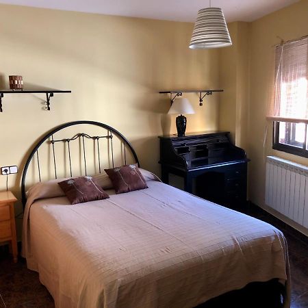 הוילה Navacepeda de Tormes Casa En El Corazon De Gredos, Amplia Y Agradable. מראה חיצוני תמונה